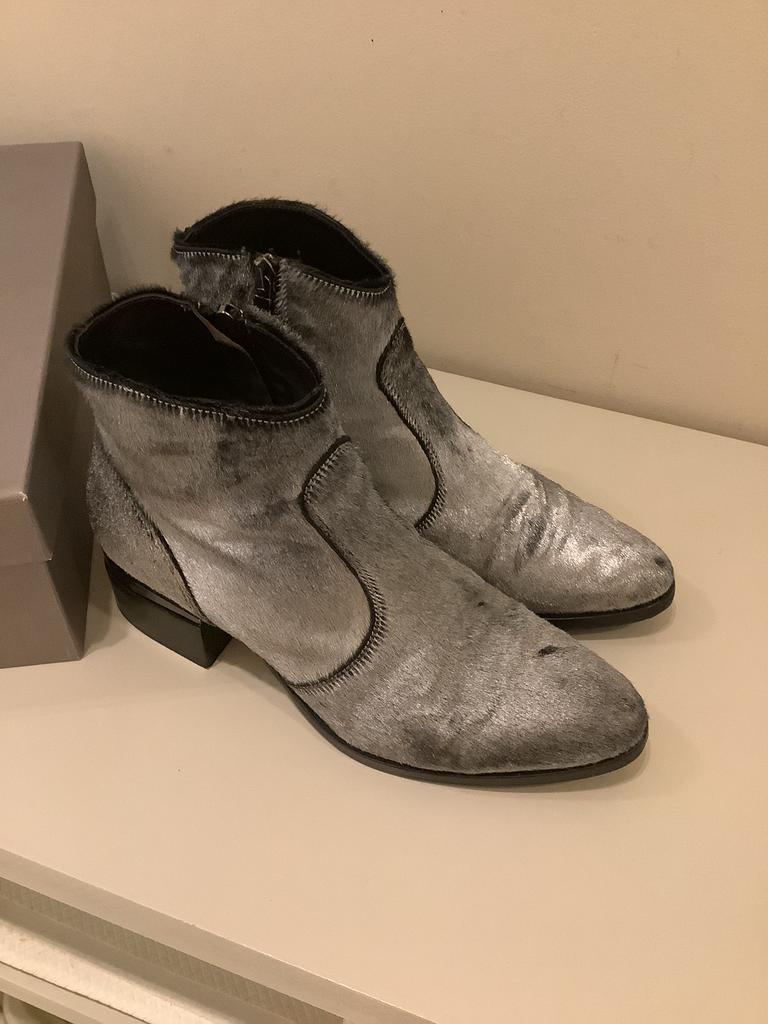Korte boots, Kleding | Dames, Schoenen, Ophalen of Verzenden, Zo goed als nieuw