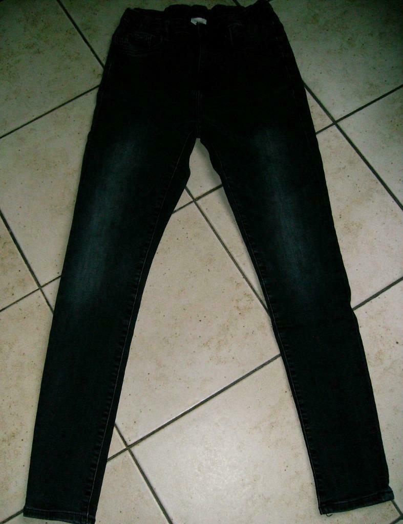 grijs zwarte jeans mt 164, Kinderen en Baby's, Kinderkleding | Maat 164, Broek, Gebruikt, Ophalen of Verzenden, Zara