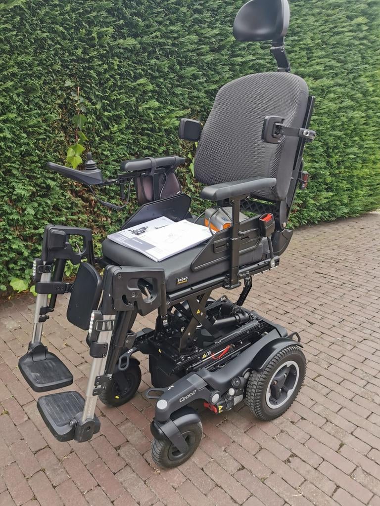 Elektrische rolstoel quickie Q700R met alle mogelijkheden, Ophalen of Verzenden, Inklapbaar, Zo goed als nieuw, Elektrische rolstoel
