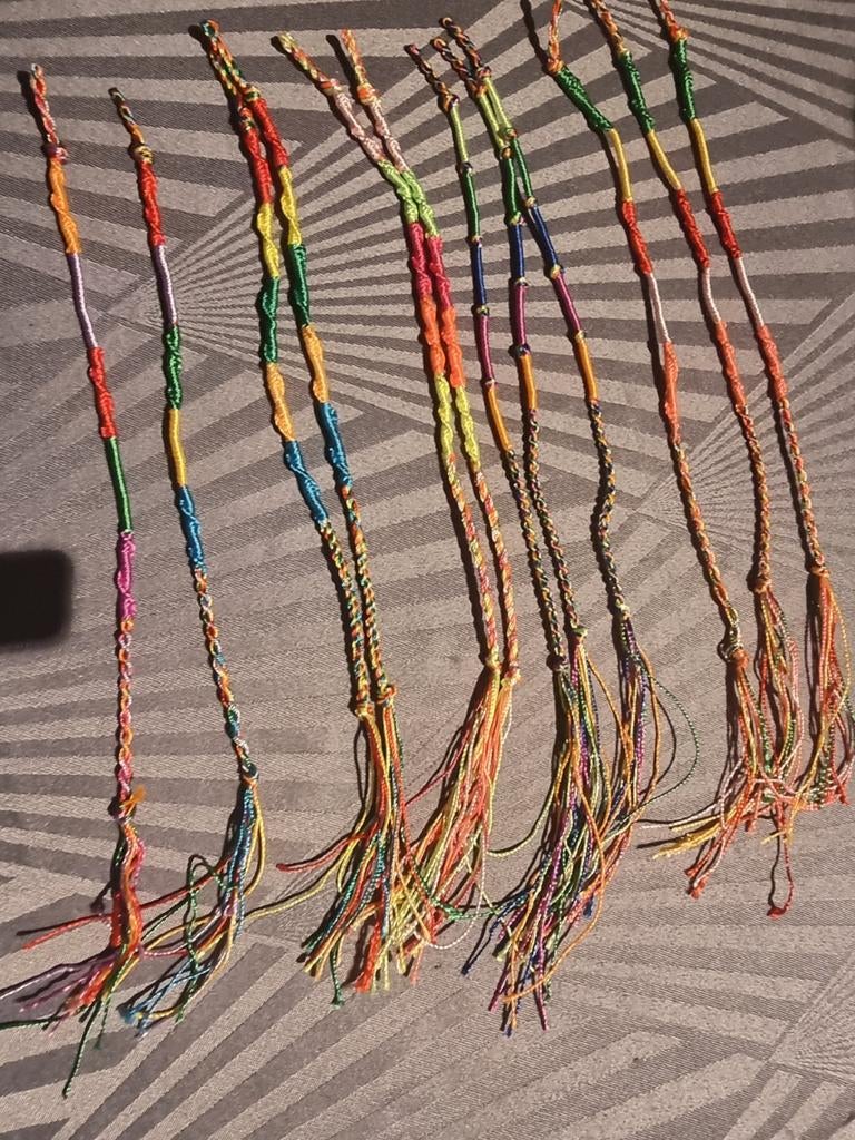 12 Splinternieuwe vriendschap armbandjes. Verschillende kleu, Ophalen of Verzenden, Nieuw