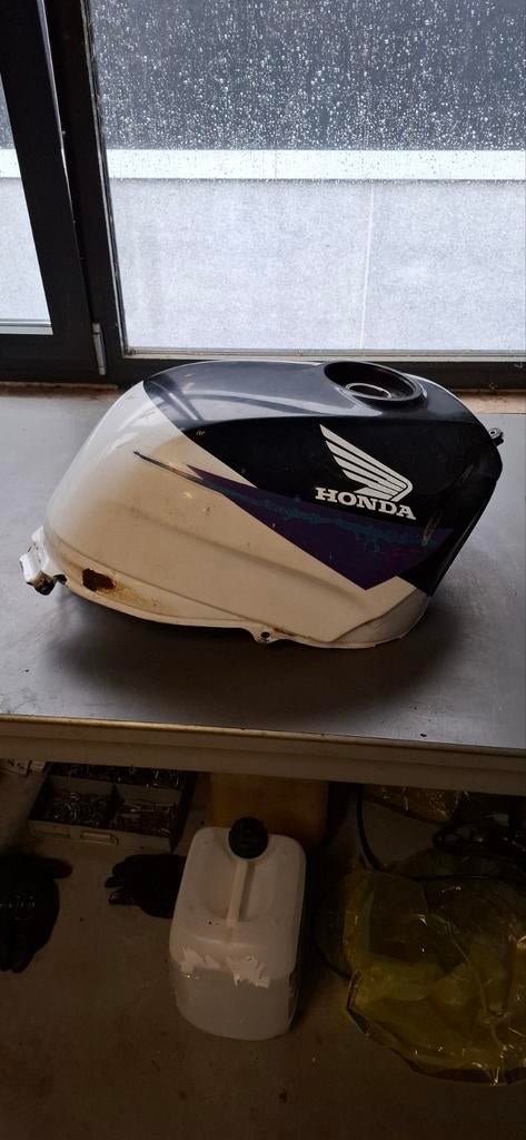 Honda cbr1000f 1992 benzinetank tank, Ophalen
