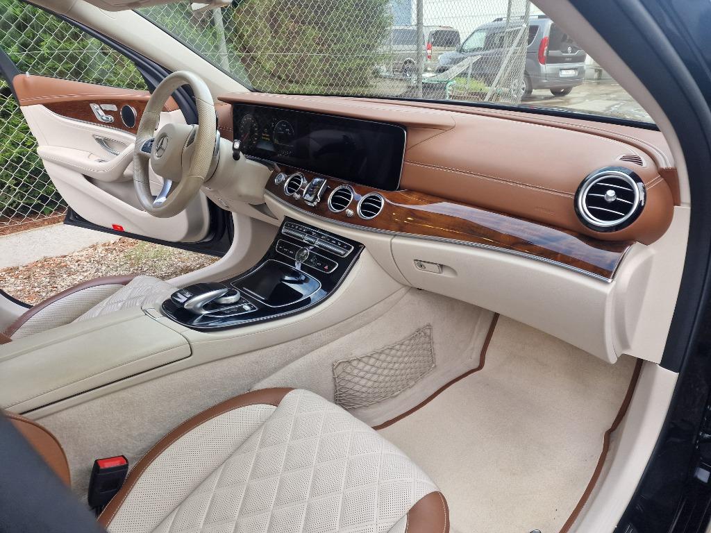 E400 AMG Designo als nieuw. 9 versnellingen 4matic, Auto's, Automaat, 3500 cc, Zwart, Leder