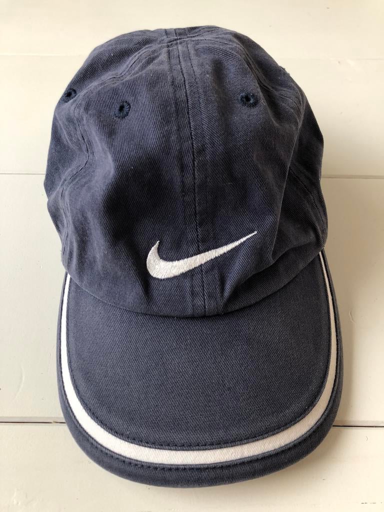 Nike pet blauw 6-12 j maat M / L kinderpet, Gebruikt, Jongen of Meisje, Ophalen of Verzenden, Pet