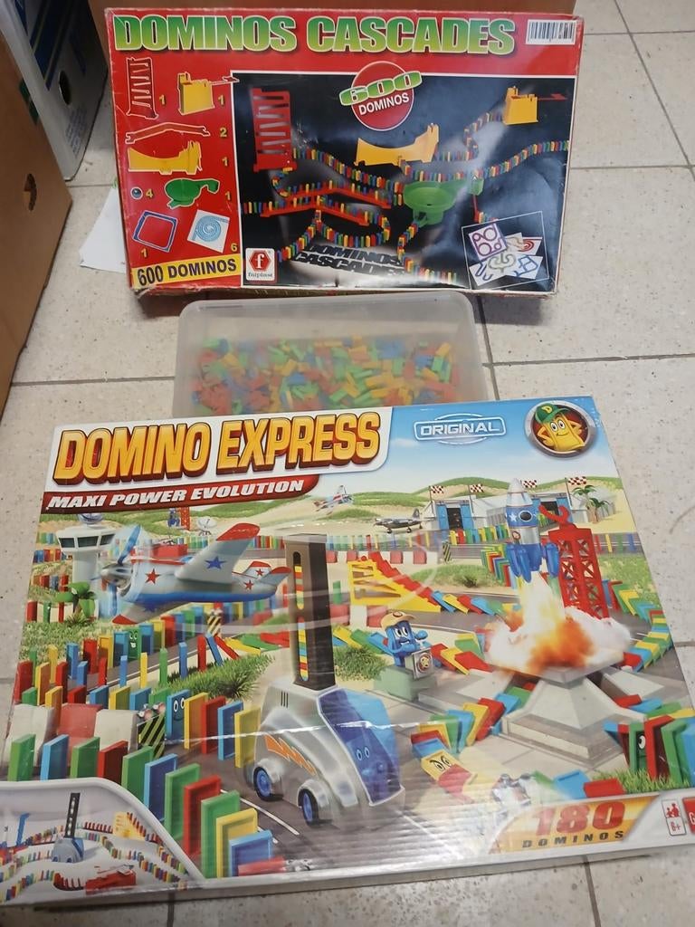 Domino Express, Enlèvement