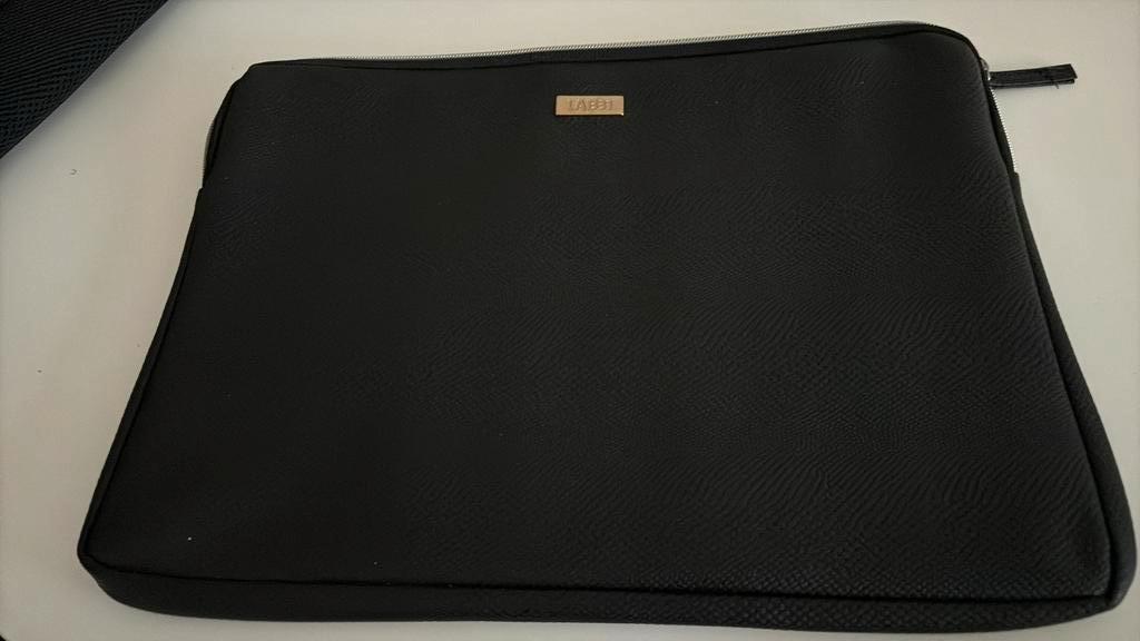 Laptophoes met ritssluiting, Computers en Software, Laptophoezen, Ophalen of Verzenden, Zo goed als nieuw