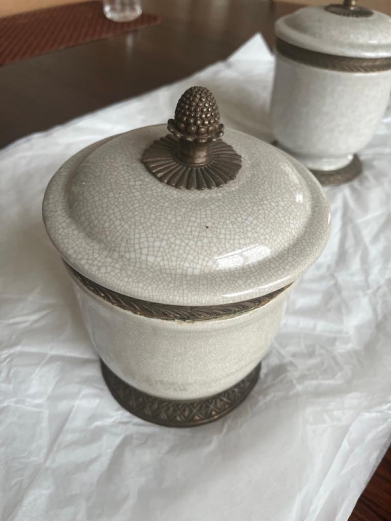 Paire de pots couverts en faïence ancienne, Enlèvement ou Envoi