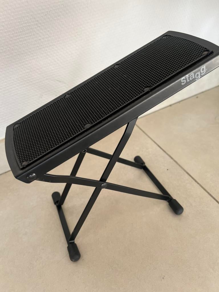 Stagg voetsteun voor gitaar, Ophalen, Zo goed als nieuw