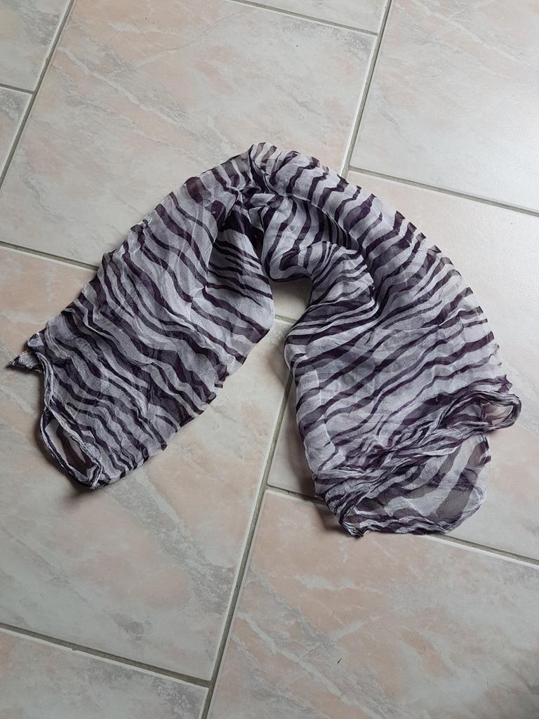 Sluier sjaal, Kleding | Dames, Autre, Zo goed als nieuw, Maat 38/40 (M), Sjaal