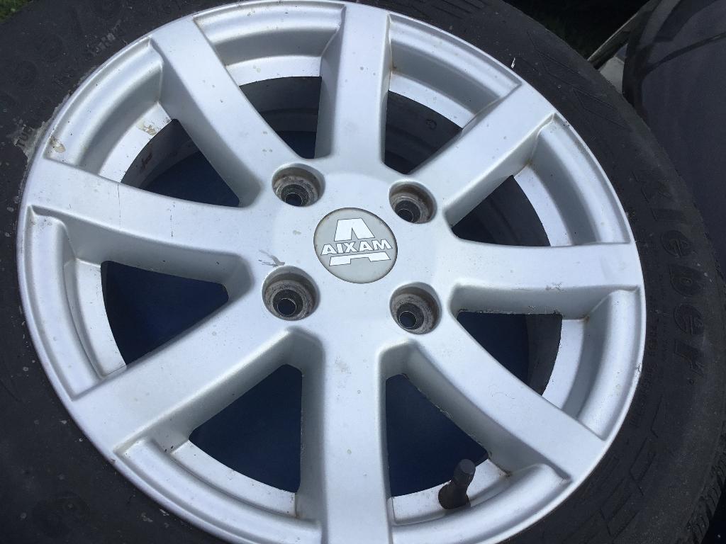Jantes en aluminium et acier usagées + pneus d'été/hiver, Autos : Pièces & Accessoires, Pneus & Jantes, Enlèvement ou Envoi, 4 Saisons