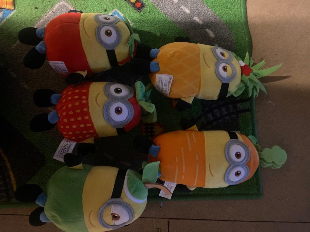 Peluche minions, Kinderen en Baby's, Speelgoed | Knuffels en Pluche, Ophalen, Zo goed als nieuw, Overige typen