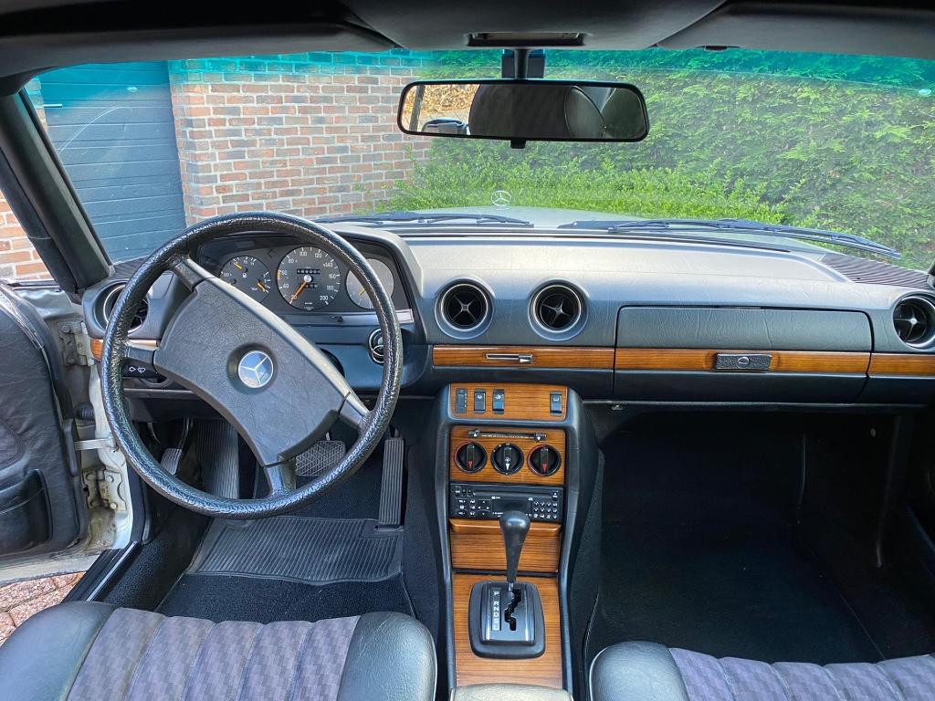 Mercedes Benz 230CE Oldtimer / 1981 / Automaat / TOPSTAAT, foto 7