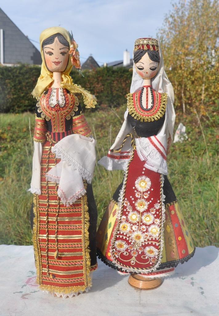 2 poupées folklorique pays de l'est bois et tissu, Collections, Enlèvement ou Envoi, Utilisé, Poupée