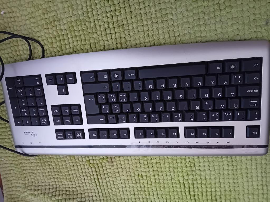 Clavier fujitsu Siemens qwerty, Informatique & Logiciels, Enlèvement ou Envoi, Qwerty, Filaire