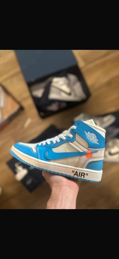 Jordan 1 off white university blue 43 & 40, Ophalen of Verzenden
