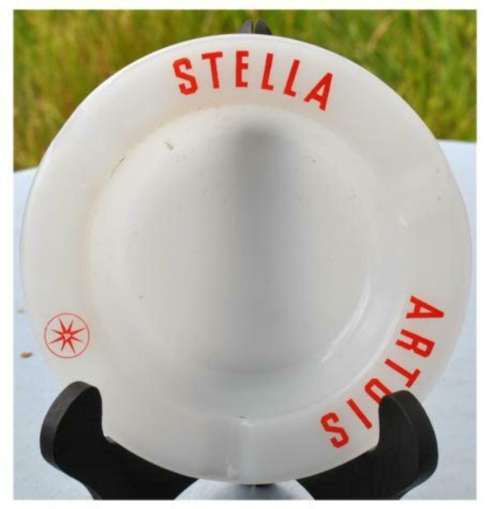 §cendrier en opalex stella artois (2-3), Enlèvement ou Envoi, Comme neuf, Autres types, Stella Artois