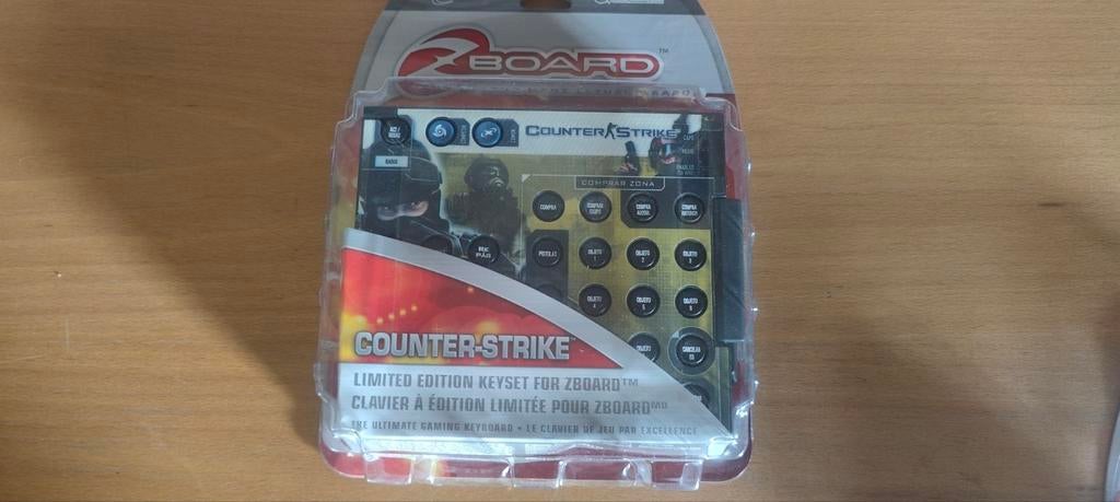 Zboard Counter Strike keyboard inlay Steelseries, Computers en Software, Opvouwbaar, Nieuw, Ophalen of Verzenden, Qwerty