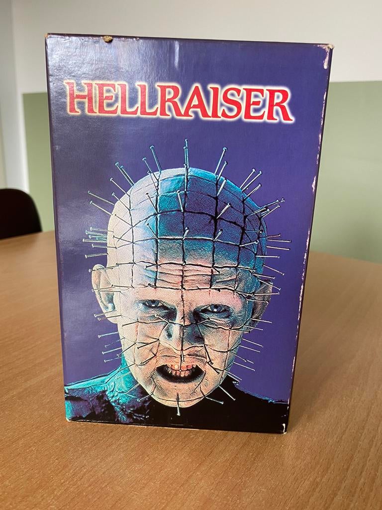 “HELLRAISER” video-box, Enlèvement ou Envoi, Utilisé