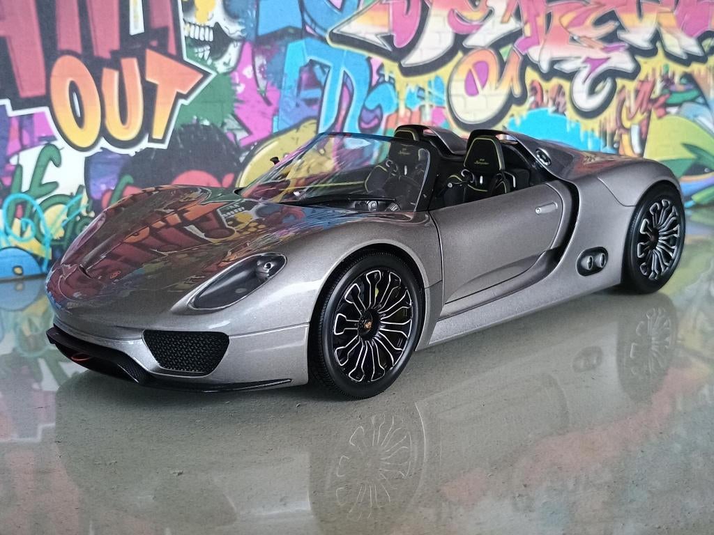 Porsche 918 Spyder Minichamps 1/18 --NIEUWSTAAT--, Ophalen of Verzenden, Zo goed als nieuw, Auto, MiniChamps
