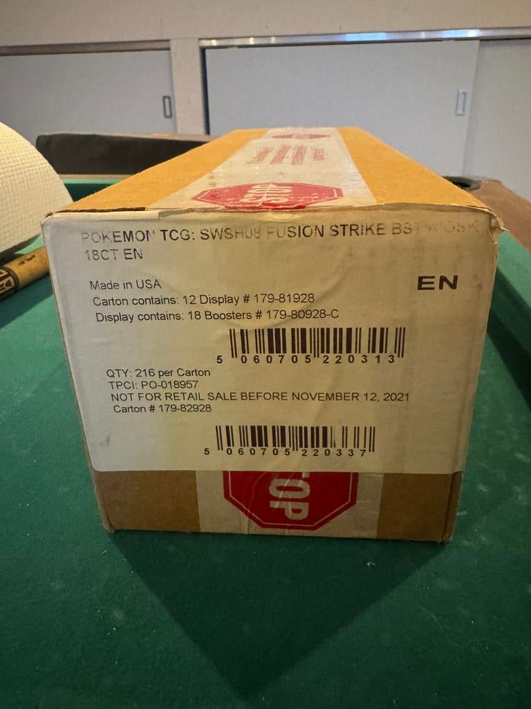 Fusion Strike 18BB Case, Ophalen, Nieuw, Boosterbox