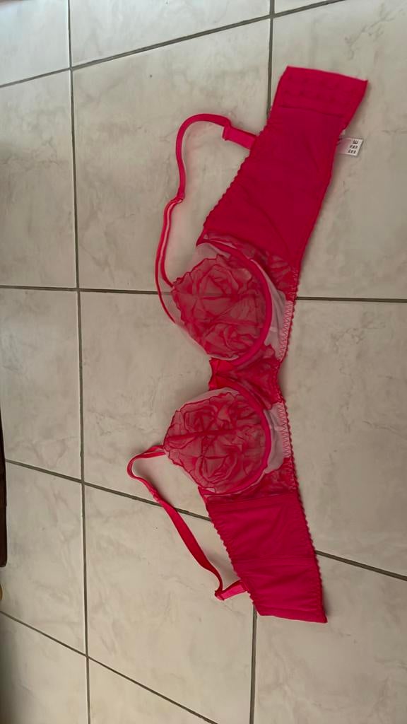 Prima donna bh 70E nieuw, Kleding | Dames, Ophalen of Verzenden, Roze, BH