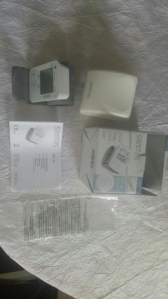 Tensiometre bloedrukmeter sanitas sbc26 Germany 3v 2 piles, Enlèvement ou Envoi, Comme neuf