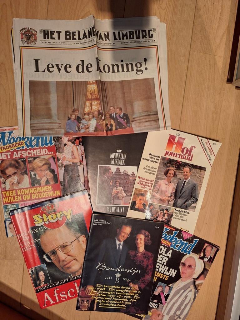 diverse items i.v.m.Boudewijn en Fabiola, leven/overlijden B, Ophalen of Verzenden, Zo goed als nieuw, Tijdschrift of Boek