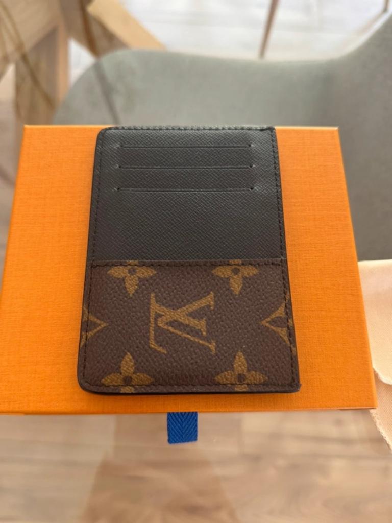 Louis Vuitton neo kaarthouder, Handtassen en Accessoires, Portemonnees, Nieuw, Overige merken, Bruin, Leder, Ophalen