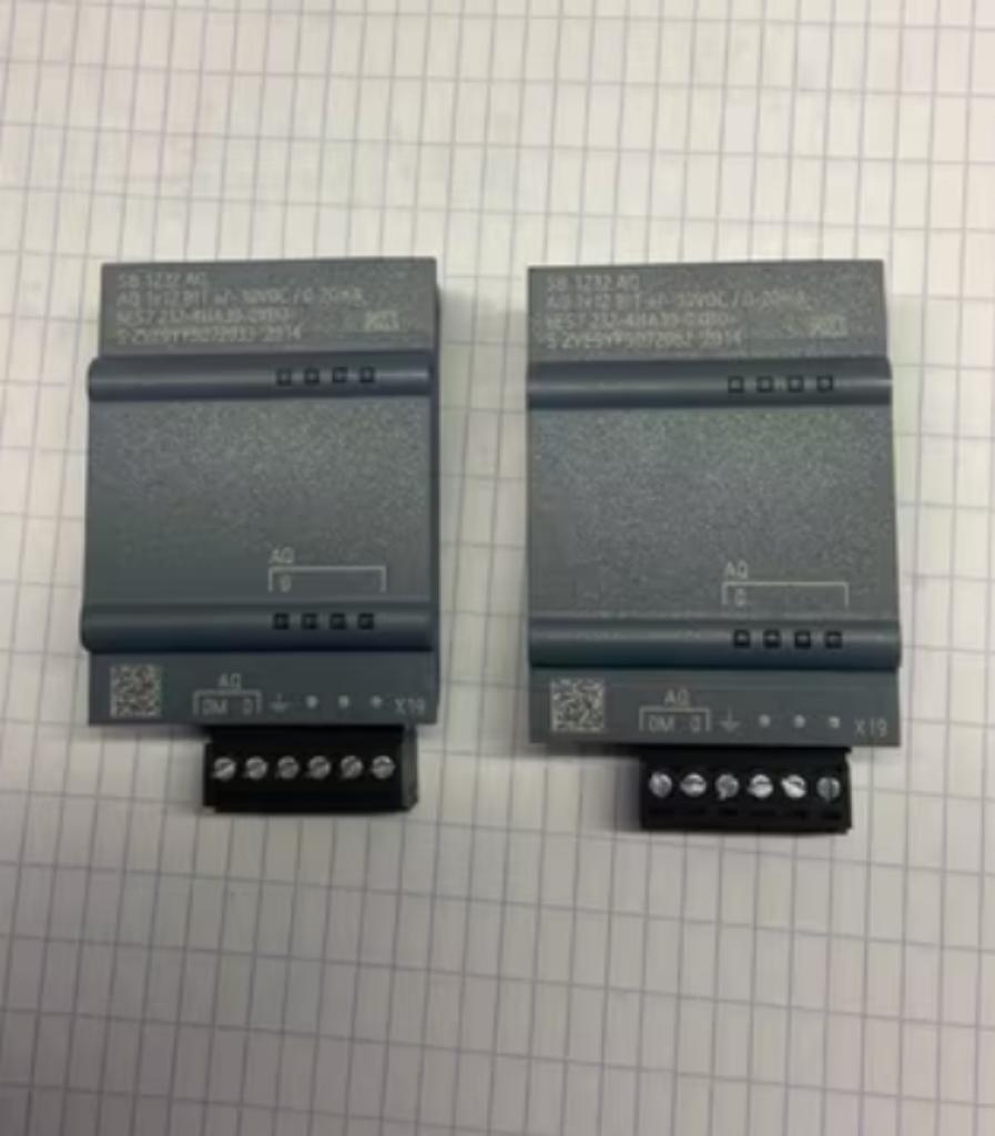 Siemens analoge output module SB1232, Ophalen, Nieuw
