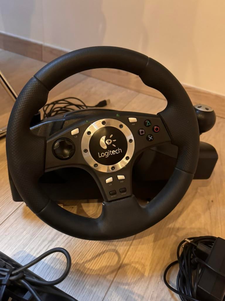 Logitech stuurwiel force feedback, Enlèvement, Comme neuf, PlayStation 3