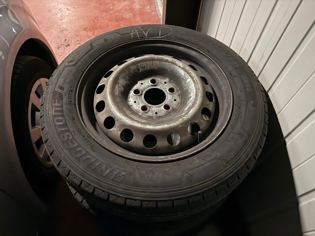 195/65/16 C Bridgestone pour Mercedes Vito/Viano, Pneus et Jantes, 16 pouces, Véhicule utilitaire, Enlèvement