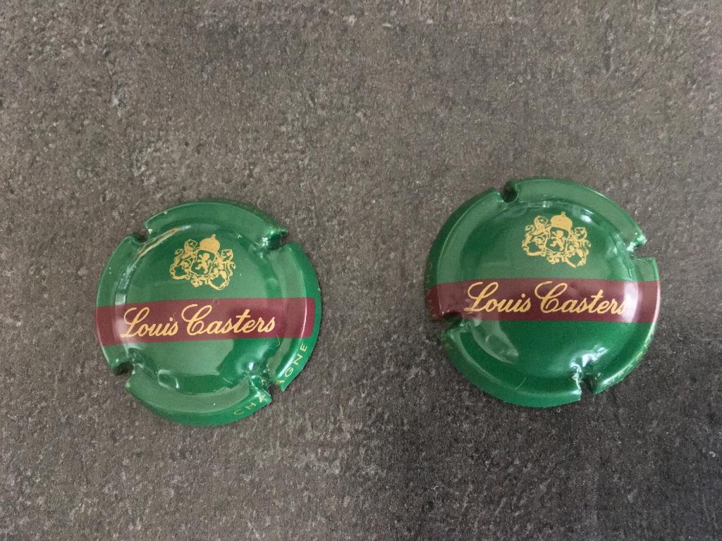 2 Champagnecapsules Louis Casters, Ophalen of Verzenden