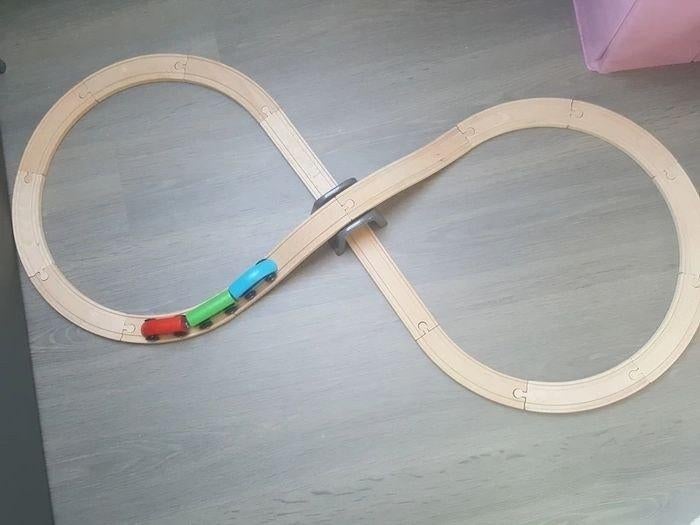 Circuit train en bois 20 pièces, Enfants & Bébés, Jouets | Circuits, Autres marques, Enlèvement ou Envoi, Comme neuf, Circuit