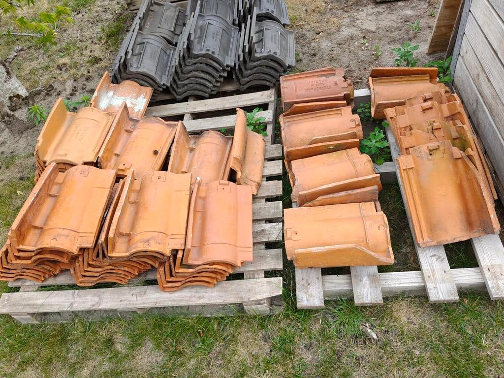 Oranje en blauw gesmoorde VH gevelpannen, Ophalen, Blauw