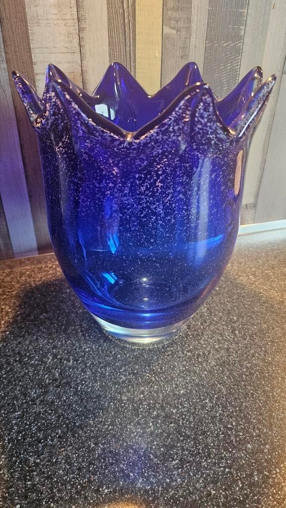 Beau vase Murano Cobalt Blue. État neuf., Maison & Meubles, Enlèvement