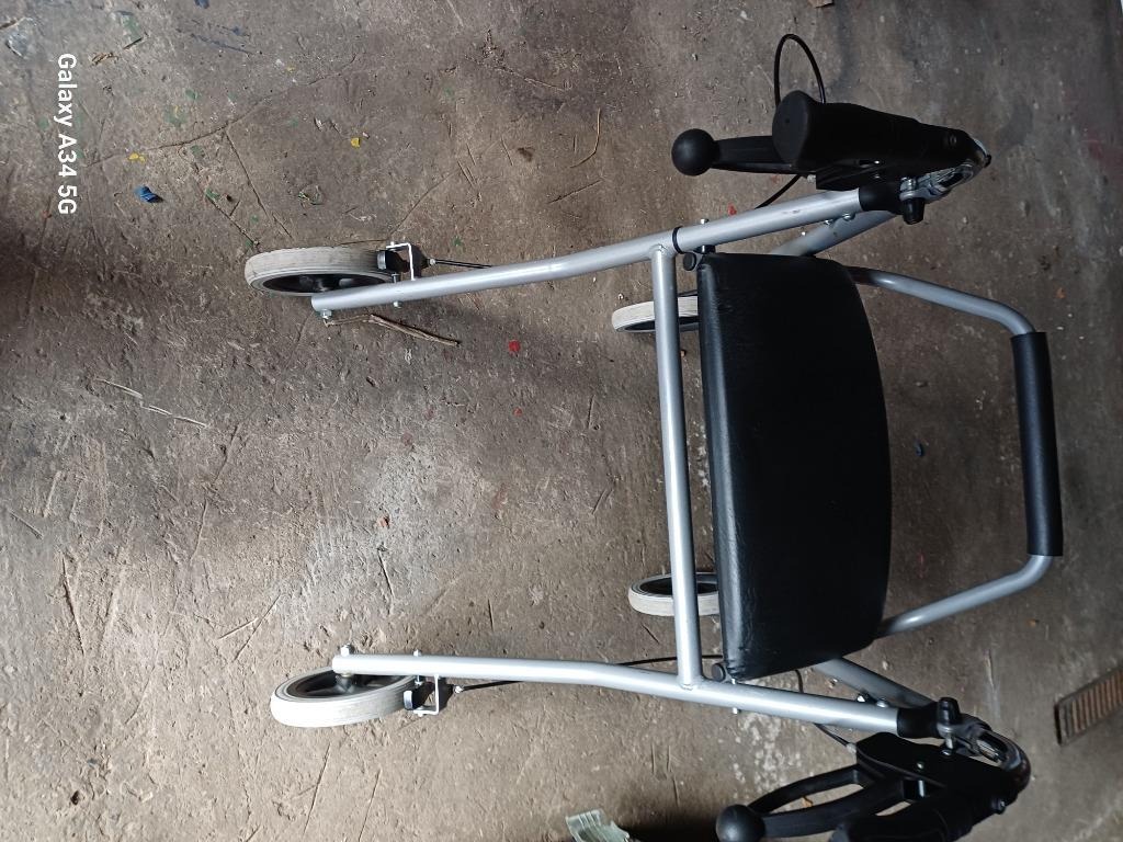 Deambulateur pliable 4 roues voir photos, Divers, Enlèvement, Pliable, Utilisé