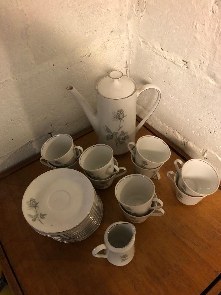 Koffieservies, Ophalen