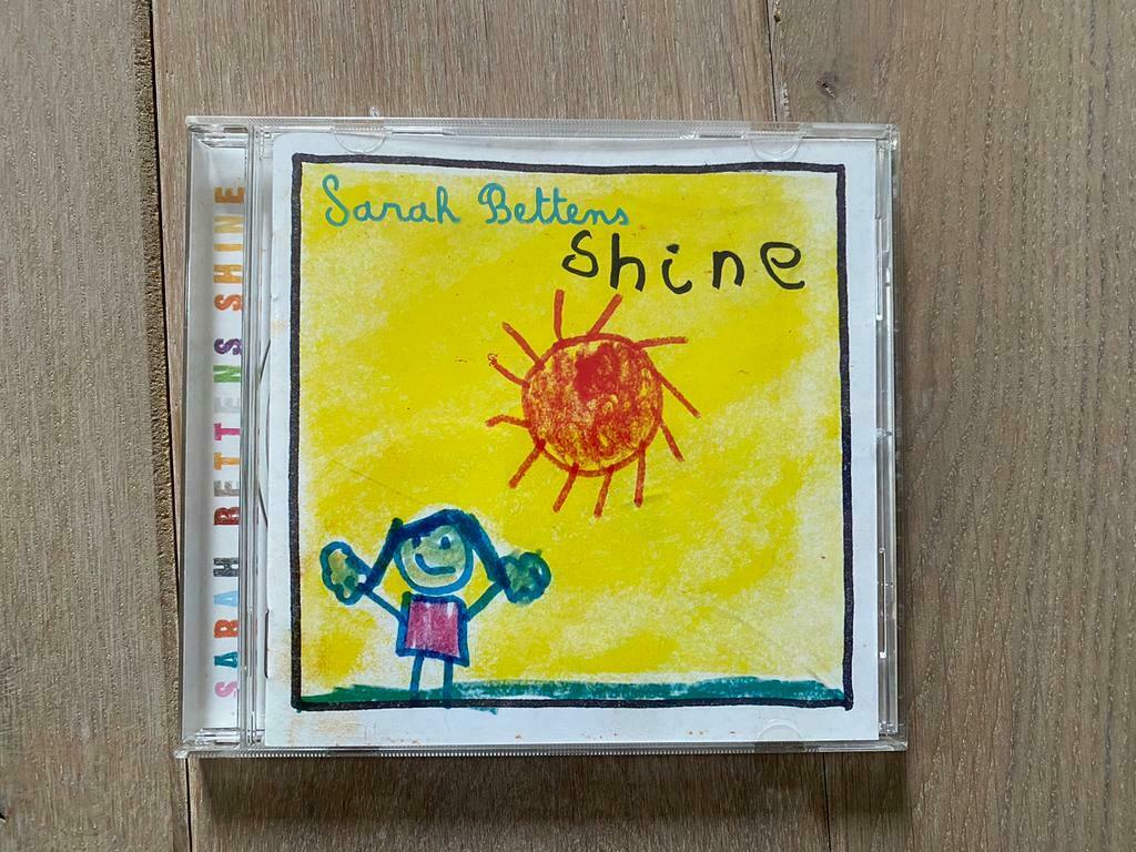 Cd/album Shine van Sarah Bettens in nieuwstaat, Ophalen of Verzenden