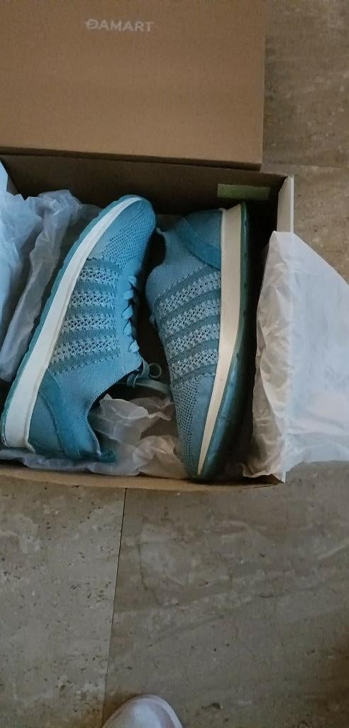 Blauwe schoenen damart mt 41, Kleding | Dames, Schoenen, Blauw, Ophalen of Verzenden, Zo goed als nieuw, Damart