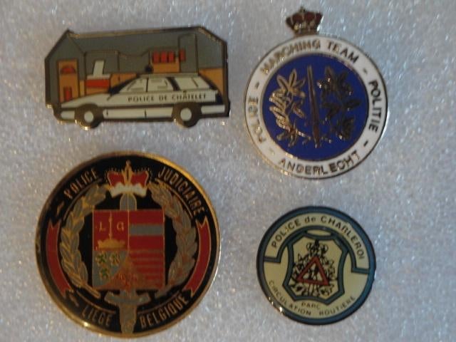 Pin's Police, Collections, Broches, Pins & Badges, Enlèvement ou Envoi, Comme neuf