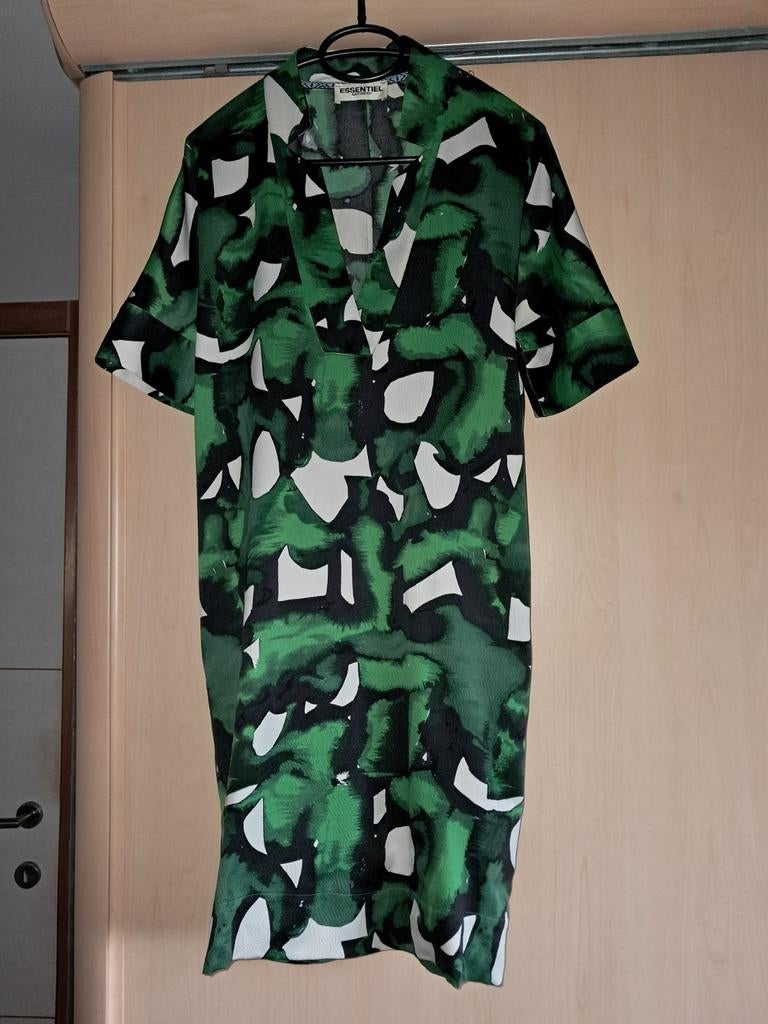 Jurk essentiel antwerp 38, Taille 38/40 (M), Enlèvement ou Envoi, Au-dessus du genou, Comme neuf