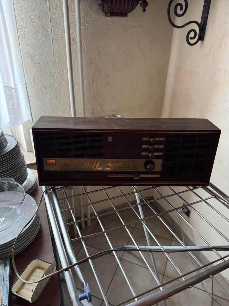Ancienne radio, Enlèvement