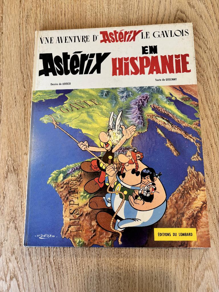 Asterix in Hispania - EO - Lombardische editie, Boeken, Gelezen, Eén stripboek, Ophalen of Verzenden, Uderzo - Goscinny