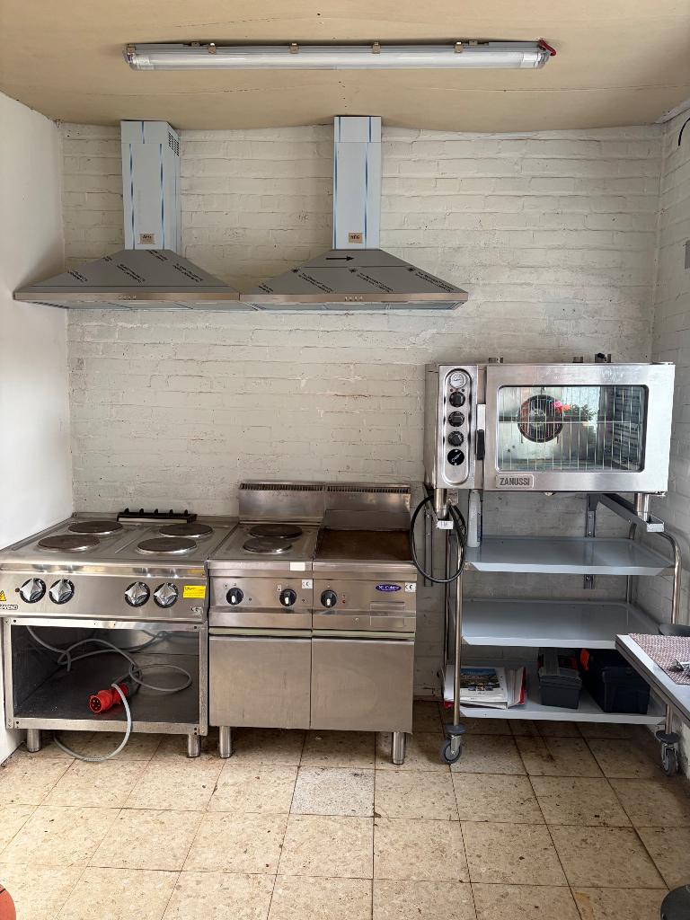 Horeca, Ophalen, Gebruikt, Fornuis, Frituur en Grillen