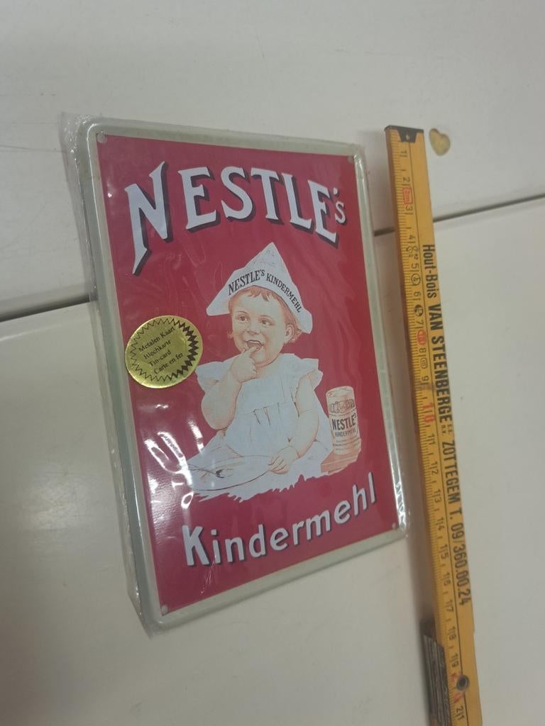 Ijzeren reklamebord Nestlé, Verzamelen, Ophalen of Verzenden, Nieuw, Reclamebord