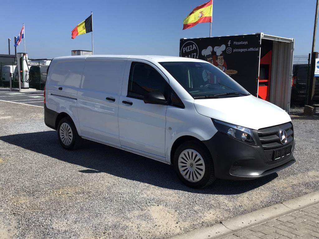 mercedes vito l2 116cdi 2024 1600km full/option 33000e ex, Auto's, 4 cilinders, Parkeersensor, Wit, Mercedes-Benz