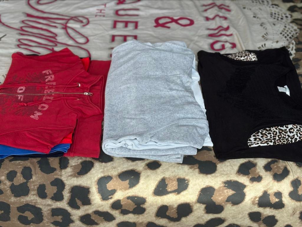 Lot de 3 ensembles de vêtements de sport/loisirs (S/M)., Vêtements | Femmes, Packs de vêtements pour femmes, Comme neuf, Taille 38/40 (M)