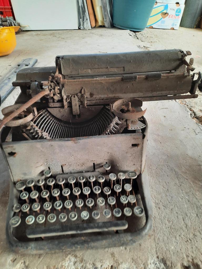 oude typmachine, Diversen, Typemachines, Ophalen, Gebruikt