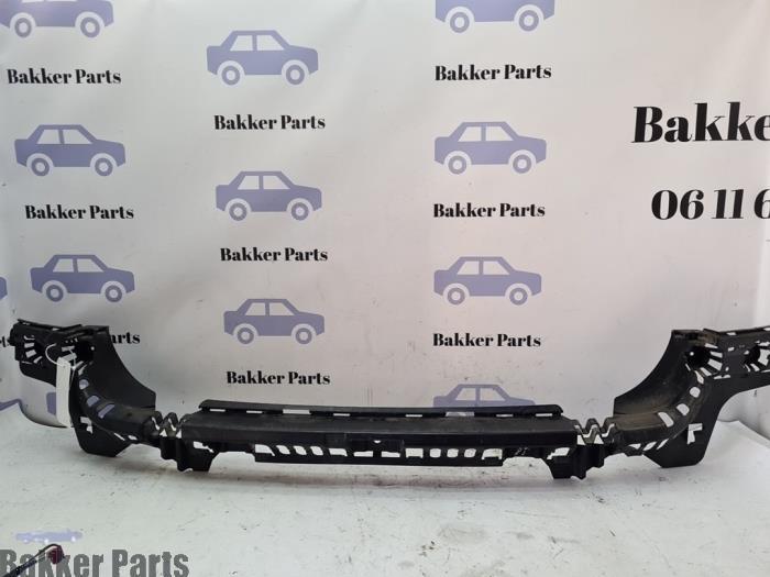 Bumperdeel midden-achter van een BMW 3-Serie, Auto-onderdelen, Gebruikt, -, -, Bumper
