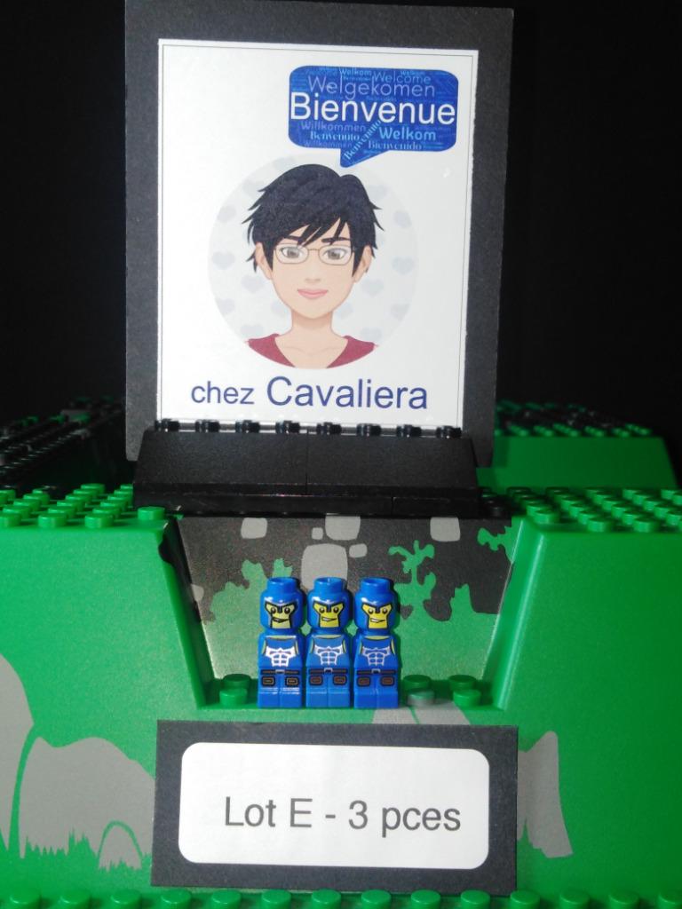 Set E: 3 microfiguren van Lego Games Minot Blue Gladiators, Ophalen of Verzenden, Zo goed als nieuw, Losse stenen, Lego