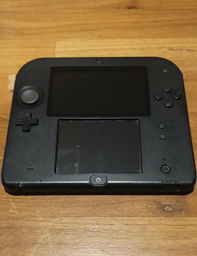 Nintendo 2DS met 5 spelletjes., Games en Spelcomputers, Ophalen, Zwart, 2DS, Gebruikt